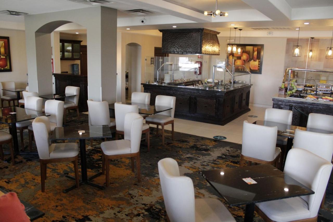 Hotel Calafia Mexicali Bagian luar foto