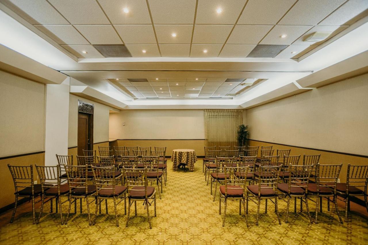 Hotel Calafia Mexicali Bagian luar foto