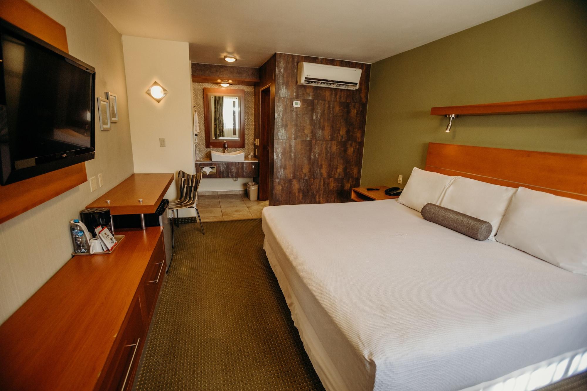 Hotel Calafia Mexicali Bagian luar foto