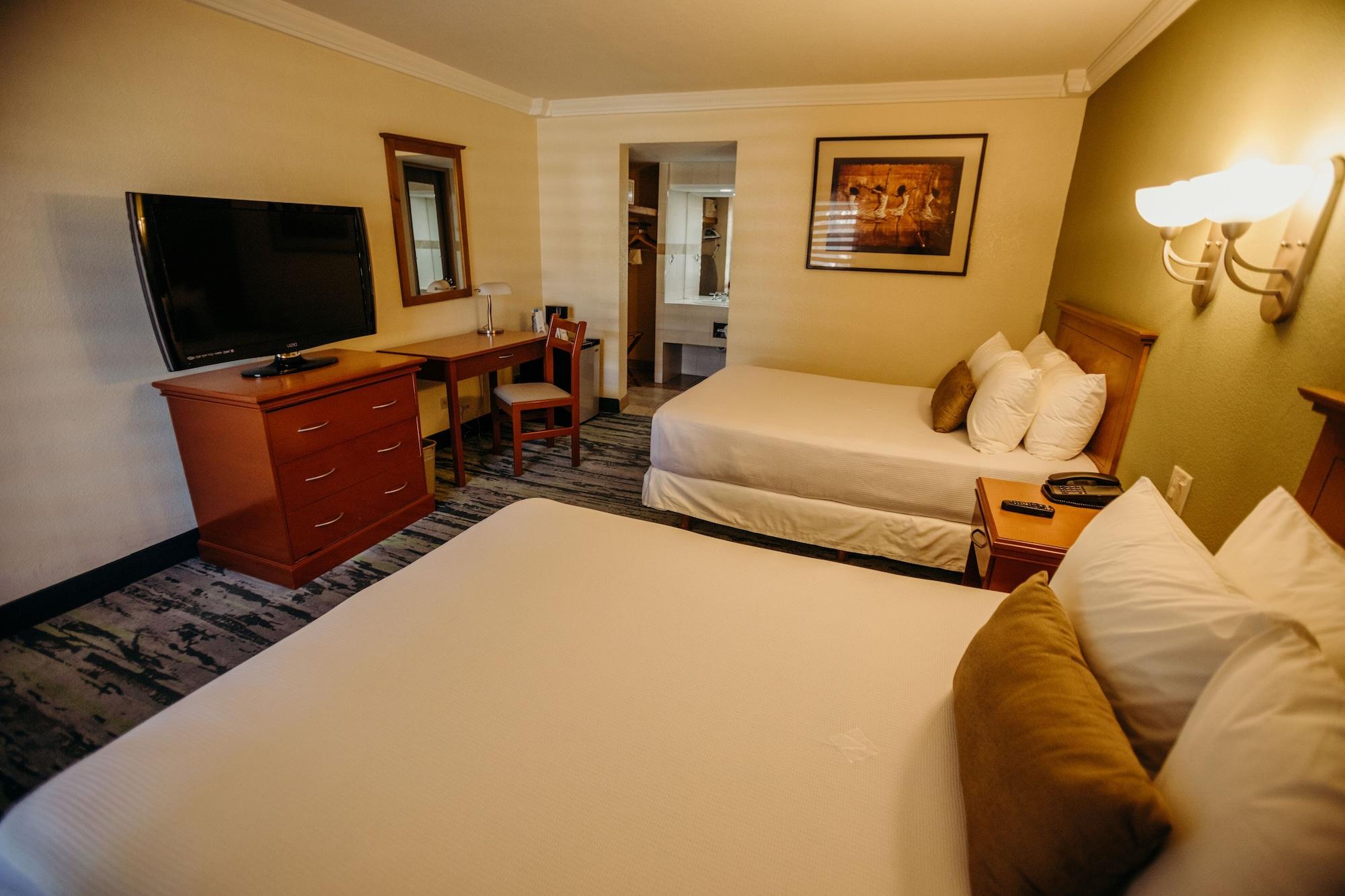 Hotel Calafia Mexicali Bagian luar foto