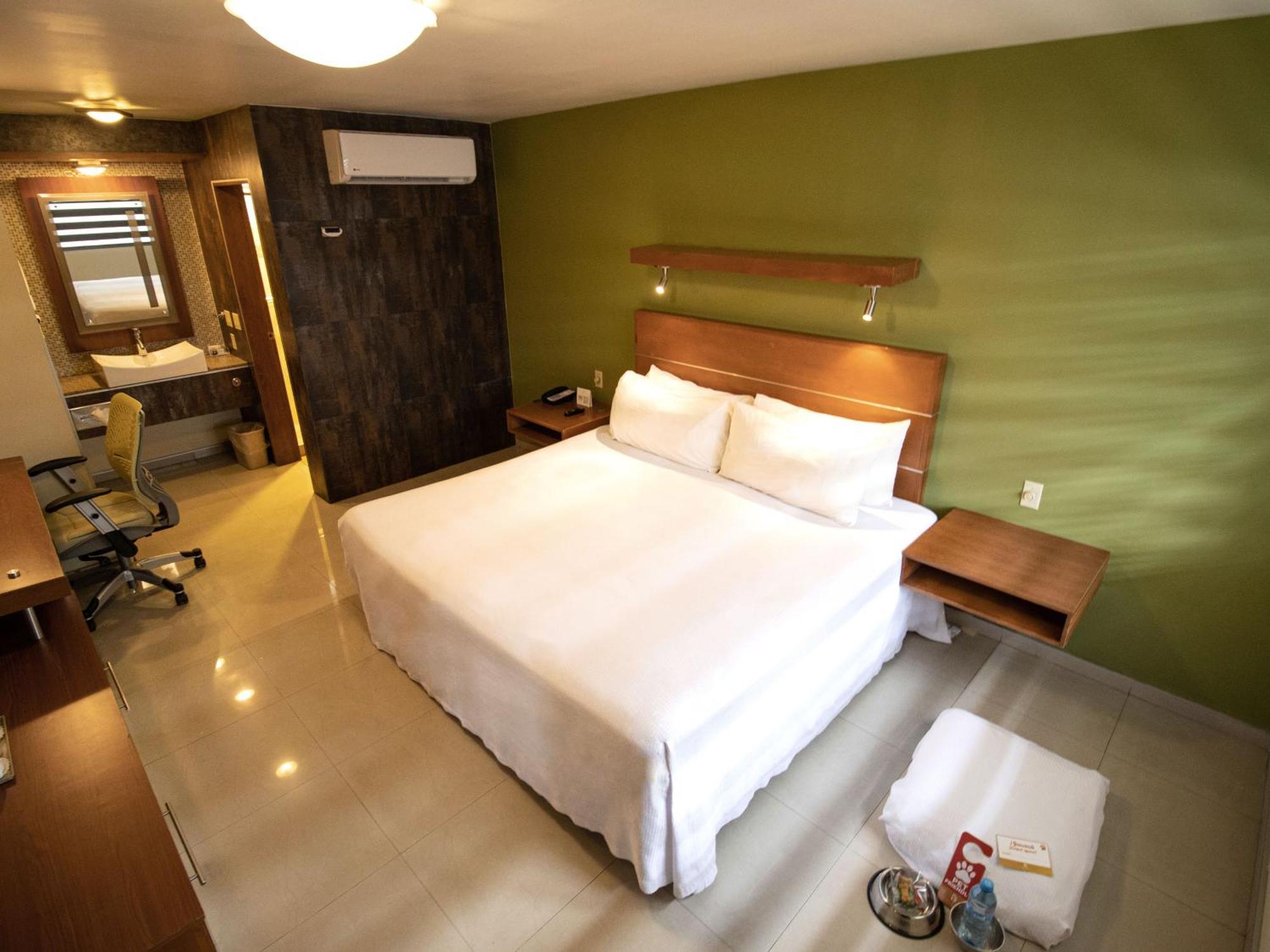 Hotel Calafia Mexicali Bagian luar foto